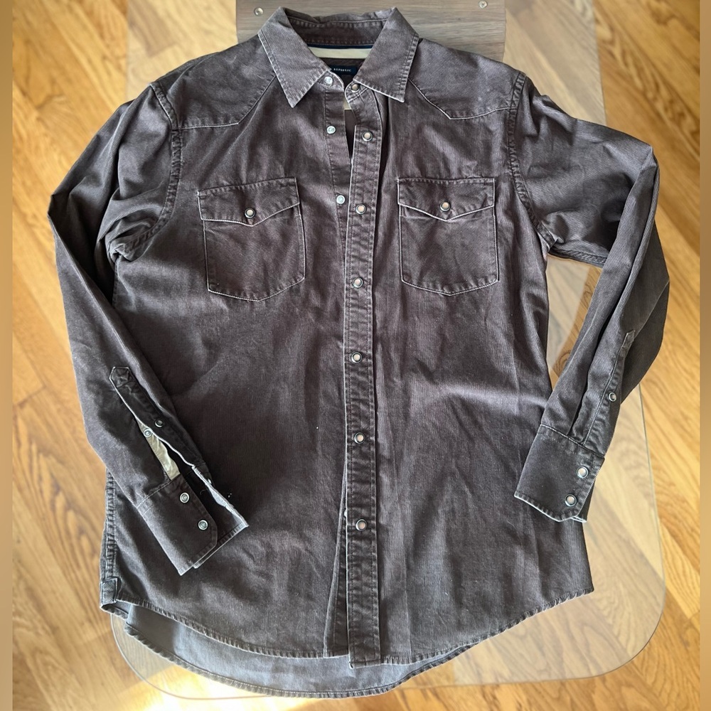 Vintage Banana Republic Men’s brown corduroy long sleeve button-up